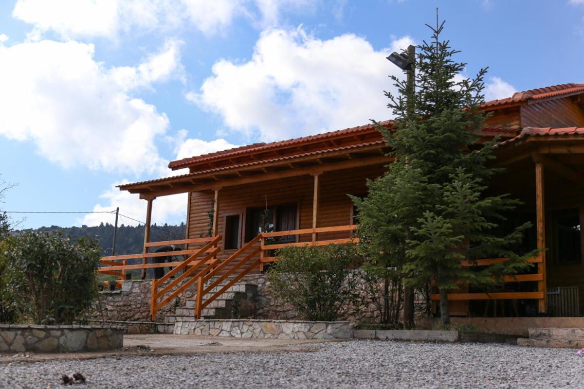 Orias Guesthouse & Farm Калаврита Екстериор снимка