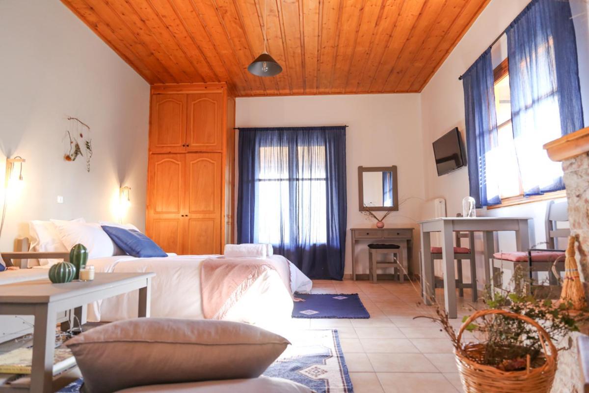 Orias Guesthouse & Farm Калаврита Екстериор снимка
