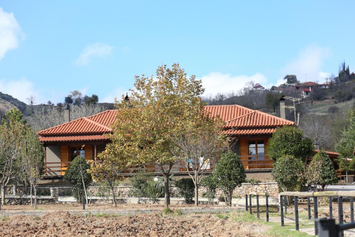 Orias Guesthouse & Farm Калаврита Екстериор снимка