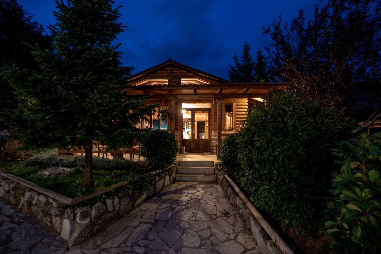 Orias Guesthouse & Farm Калаврита Екстериор снимка