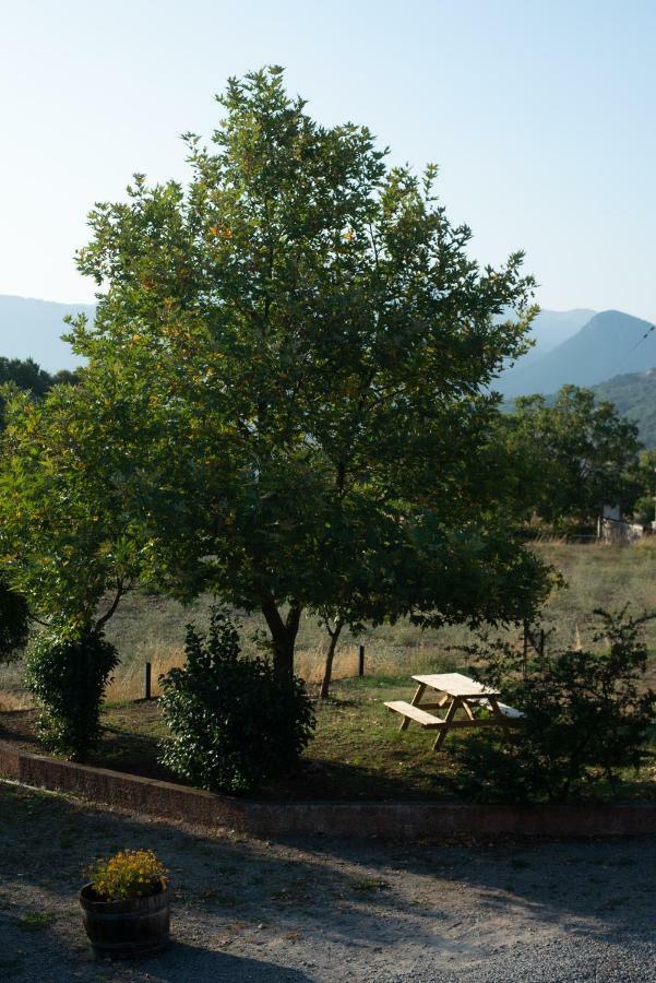 Orias Guesthouse & Farm Калаврита Екстериор снимка